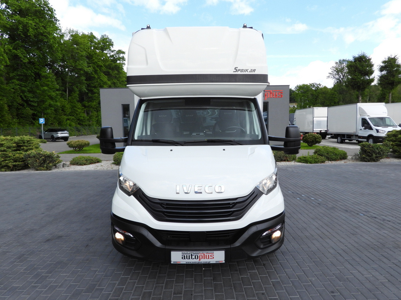 IVECO DAILY 35S18 TARPAULIN LIFT 8 PALLETS WEBASTO CRUISE CONTROL AIR CONDITIONING 180HP - Furgoneta con lona: foto 5 IVECO DAILY 35S18 TARPAULIN LIFT 8 PALLETS WEBASTO CRUISE CONTROL AIR CONDITIONING 180HP - Furgoneta con lona: foto 5