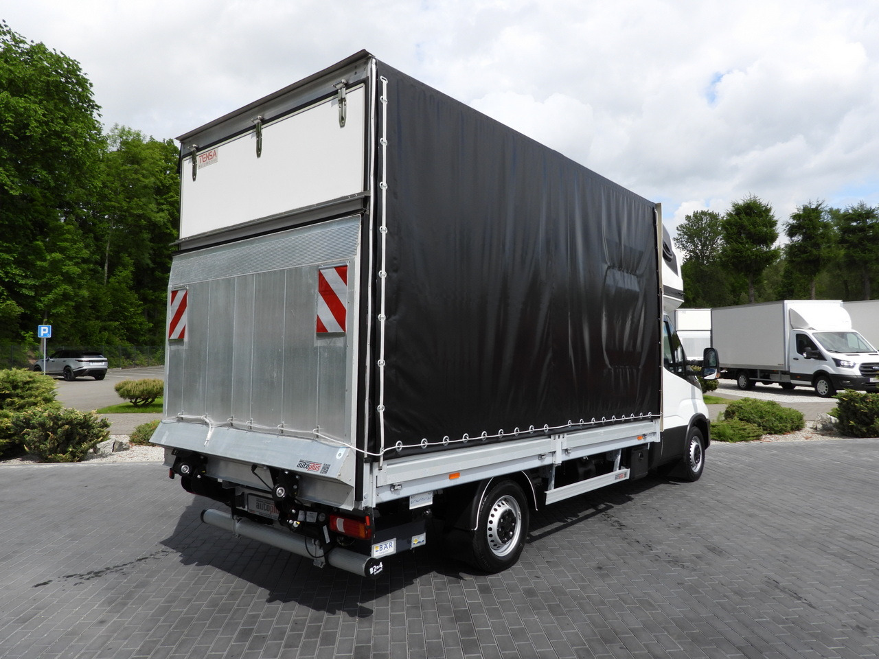 IVECO DAILY 35S18 TARPAULIN LIFT 8 PALLETS WEBASTO CRUISE CONTROL AIR CONDITIONING 180HP - Furgoneta con lona: foto 3 IVECO DAILY 35S18 TARPAULIN LIFT 8 PALLETS WEBASTO CRUISE CONTROL AIR CONDITIONING 180HP - Furgoneta con lona: foto 3