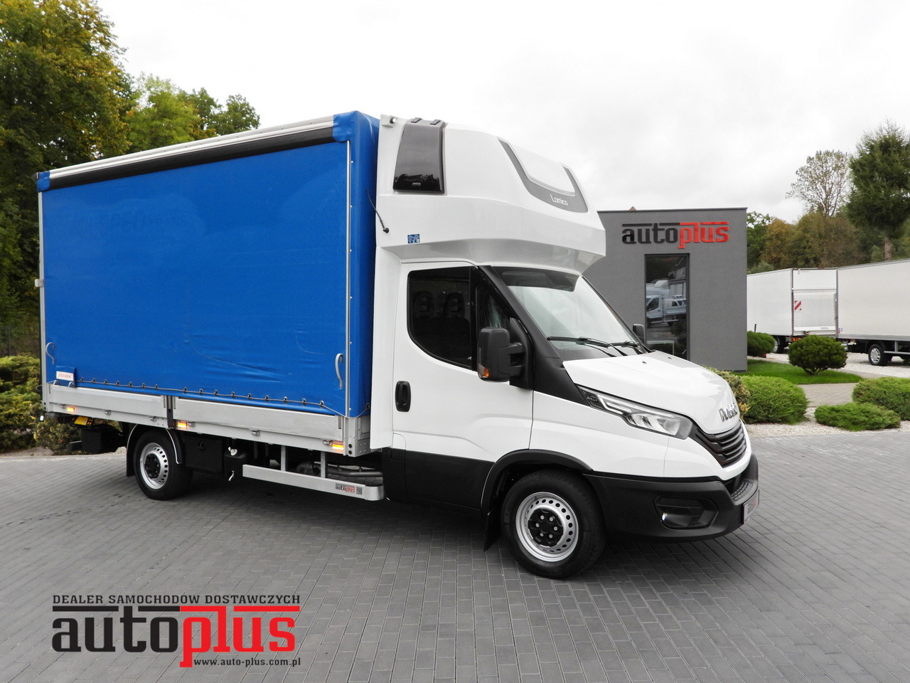 IVECO DAILY 35S18 TARPAULIN LIFT 8 PALLETS WEBASTO CRUISE CONTROL LED LIGHTS AIR CONDITIONING 180HP - Furgoneta con lona: foto 1 IVECO DAILY 35S18 TARPAULIN LIFT 8 PALLETS WEBASTO CRUISE CONTROL LED LIGHTS AIR CONDITIONING 180HP - Furgoneta con lona: foto 1