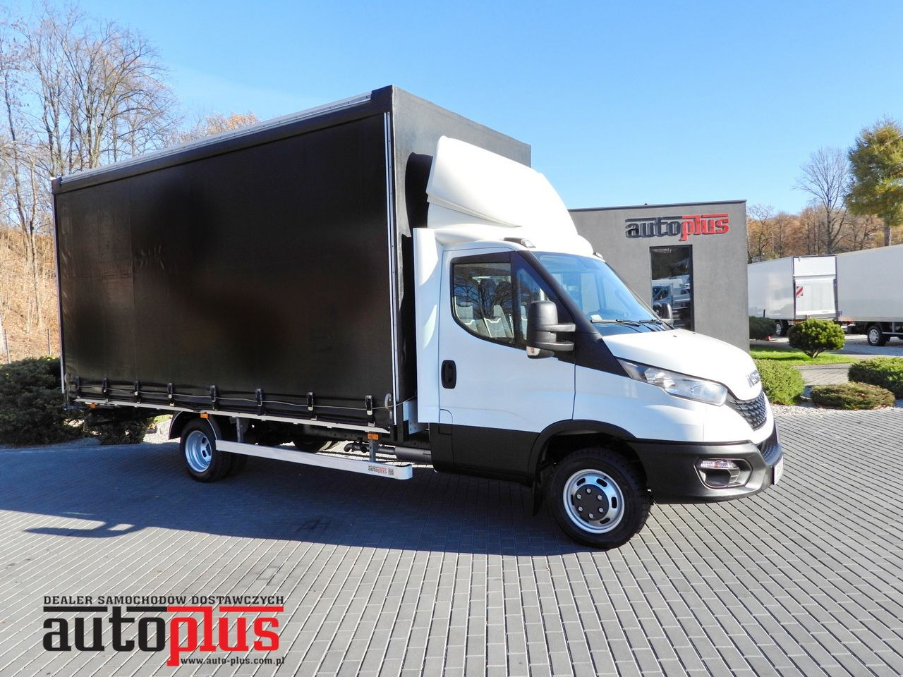 IVECO DAILY 50C17 TARPAULIN 10 PALLETS CRUISE CONTROL TWIN WHEELS AIR CONDITIONING 180HP - Furgoneta con lona: foto 1 IVECO DAILY 50C17 TARPAULIN 10 PALLETS CRUISE CONTROL TWIN WHEELS AIR CONDITIONING 180HP - Furgoneta con lona: foto 1