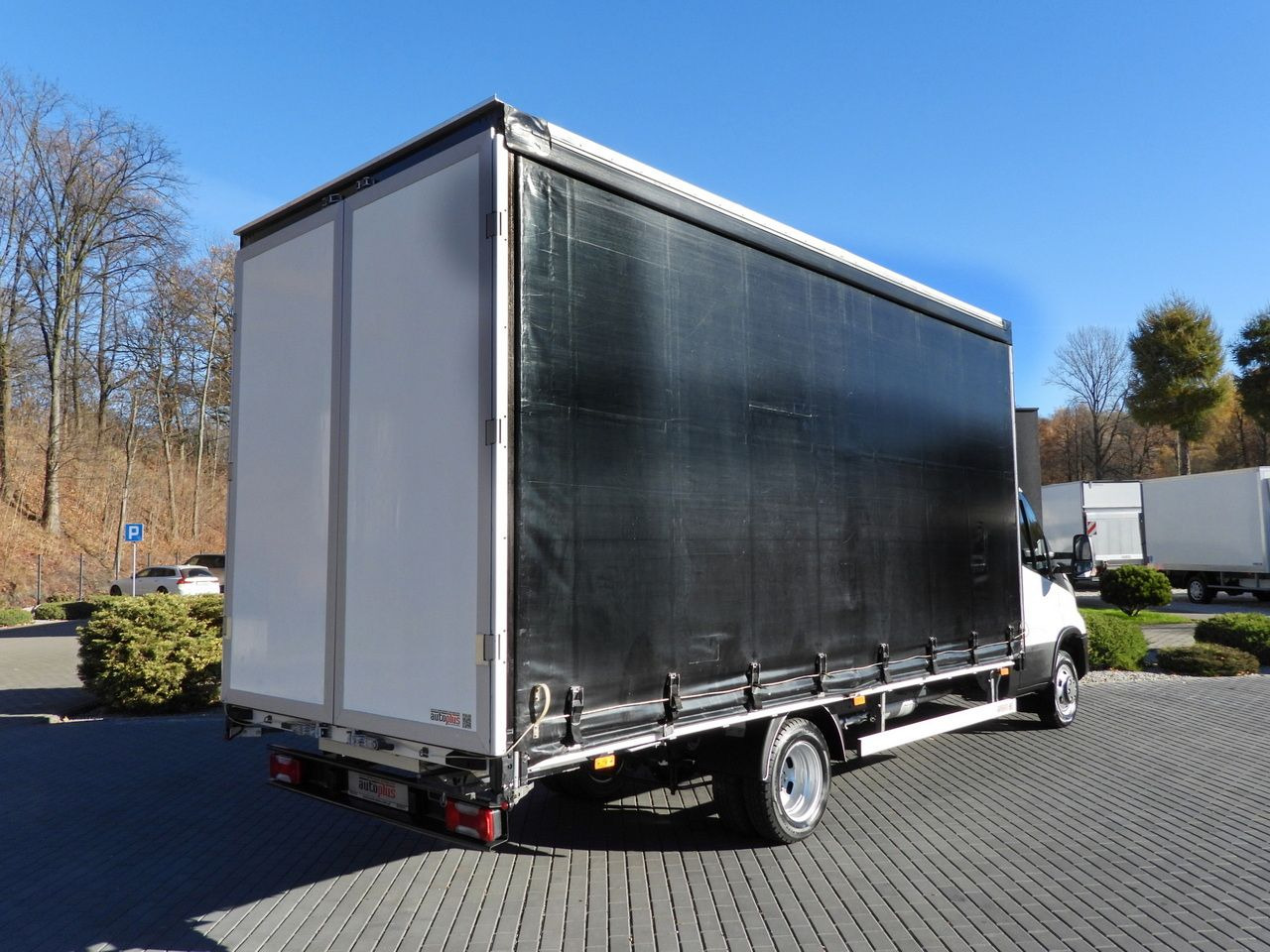 IVECO DAILY 50C17 TARPAULIN 10 PALLETS CRUISE CONTROL TWIN WHEELS AIR CONDITIONING 180HP - Furgoneta con lona: foto 3 IVECO DAILY 50C17 TARPAULIN 10 PALLETS CRUISE CONTROL TWIN WHEELS AIR CONDITIONING 180HP - Furgoneta con lona: foto 3