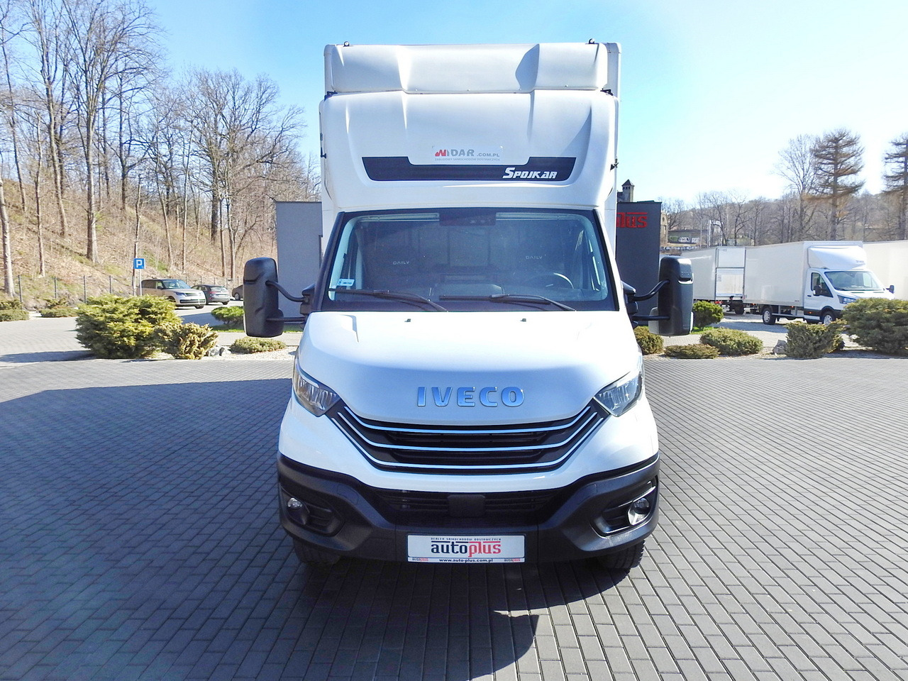 IVECO DAILY 70C18 BOX LIFT 14 PALLETS WEBASTO CRUISE CONTROL NAVIGATION LED LIGHTS TWIN WHEELS AIR CONDITIONING  180HP - Furgoneta caja cerrada: foto 5 IVECO DAILY 70C18 BOX LIFT 14 PALLETS WEBASTO CRUISE CONTROL NAVIGATION LED LIGHTS TWIN WHEELS AIR CONDITIONING  180HP - Furgoneta caja cerrada: foto 5