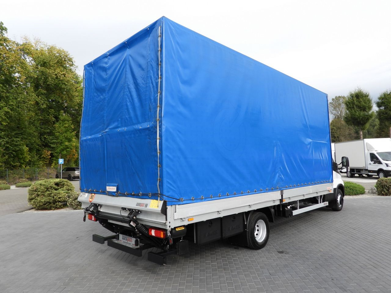 IVECO DAILY 72C18 TARPAULIN LIFT 14 PALLETS WEBASTO CRUISE CONTROL LED LIGHTS TWIN WHEELS AIR CONDITIONING 180HP - Furgoneta con lona: foto 3 IVECO DAILY 72C18 TARPAULIN LIFT 14 PALLETS WEBASTO CRUISE CONTROL LED LIGHTS TWIN WHEELS AIR CONDITIONING 180HP - Furgoneta con lona: foto 3
