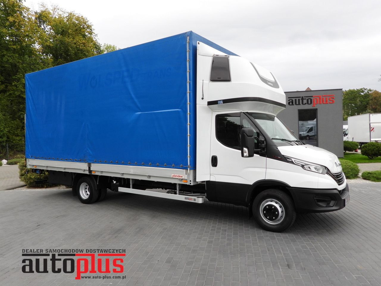 IVECO DAILY 72C18 TARPAULIN LIFT 14 PALLETS WEBASTO CRUISE CONTROL LED LIGHTS TWIN WHEELS AIR CONDITIONING 180HP - Furgoneta con lona: foto 1 IVECO DAILY 72C18 TARPAULIN LIFT 14 PALLETS WEBASTO CRUISE CONTROL LED LIGHTS TWIN WHEELS AIR CONDITIONING 180HP - Furgoneta con lona: foto 1
