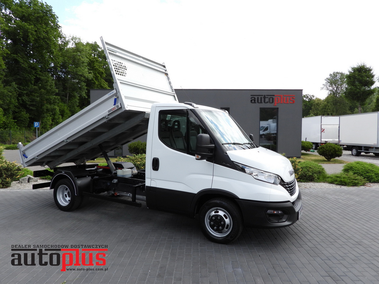 IVECO DAILY CRUISE CONTROL TWIN WHEELS AIR CONDITIONING 140HP - Furgoneta basculante: foto 1 IVECO DAILY CRUISE CONTROL TWIN WHEELS AIR CONDITIONING 140HP - Furgoneta basculante: foto 1