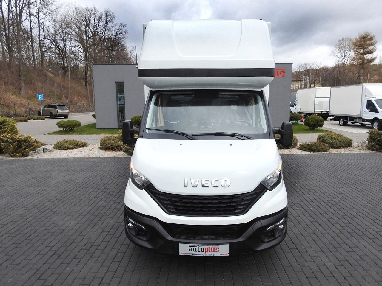 Iveco DAILY 35S18 PRITSCHE PLANE 10 PALETTEN WEBASTO - Furgoneta con lona: foto 5 Iveco DAILY 35S18 PRITSCHE PLANE 10 PALETTEN WEBASTO - Furgoneta con lona: foto 5