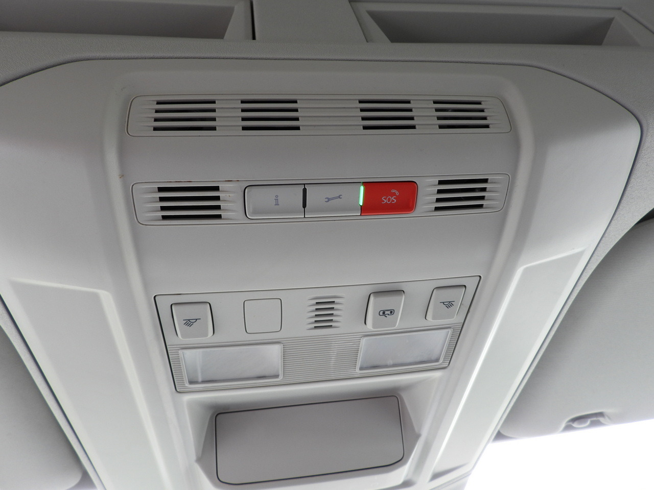 Arrendamiento de MAN TGE 3.180 REGRIGERATOR BOX 0*C CRUISE CONTROL TWIN WHEELS AIR CONDITIONING  180HP MAN TGE 3.180 REGRIGERATOR BOX 0*C CRUISE CONTROL TWIN WHEELS AIR CONDITIONING  180HP: foto 39