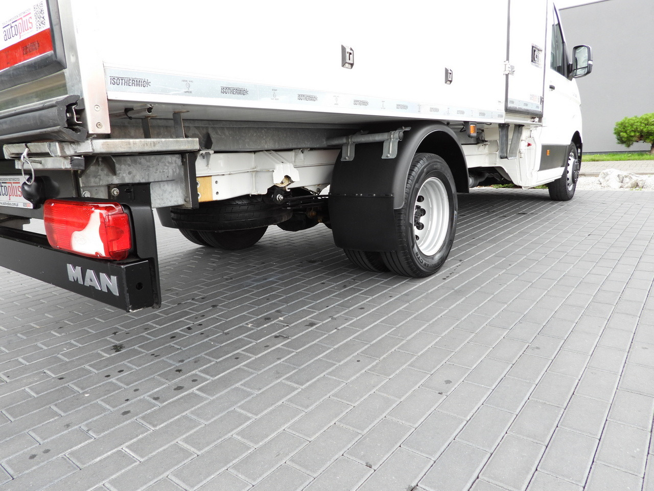 Arrendamiento de MAN TGE 3.180 REGRIGERATOR BOX 0*C CRUISE CONTROL TWIN WHEELS AIR CONDITIONING  180HP MAN TGE 3.180 REGRIGERATOR BOX 0*C CRUISE CONTROL TWIN WHEELS AIR CONDITIONING  180HP: foto 15