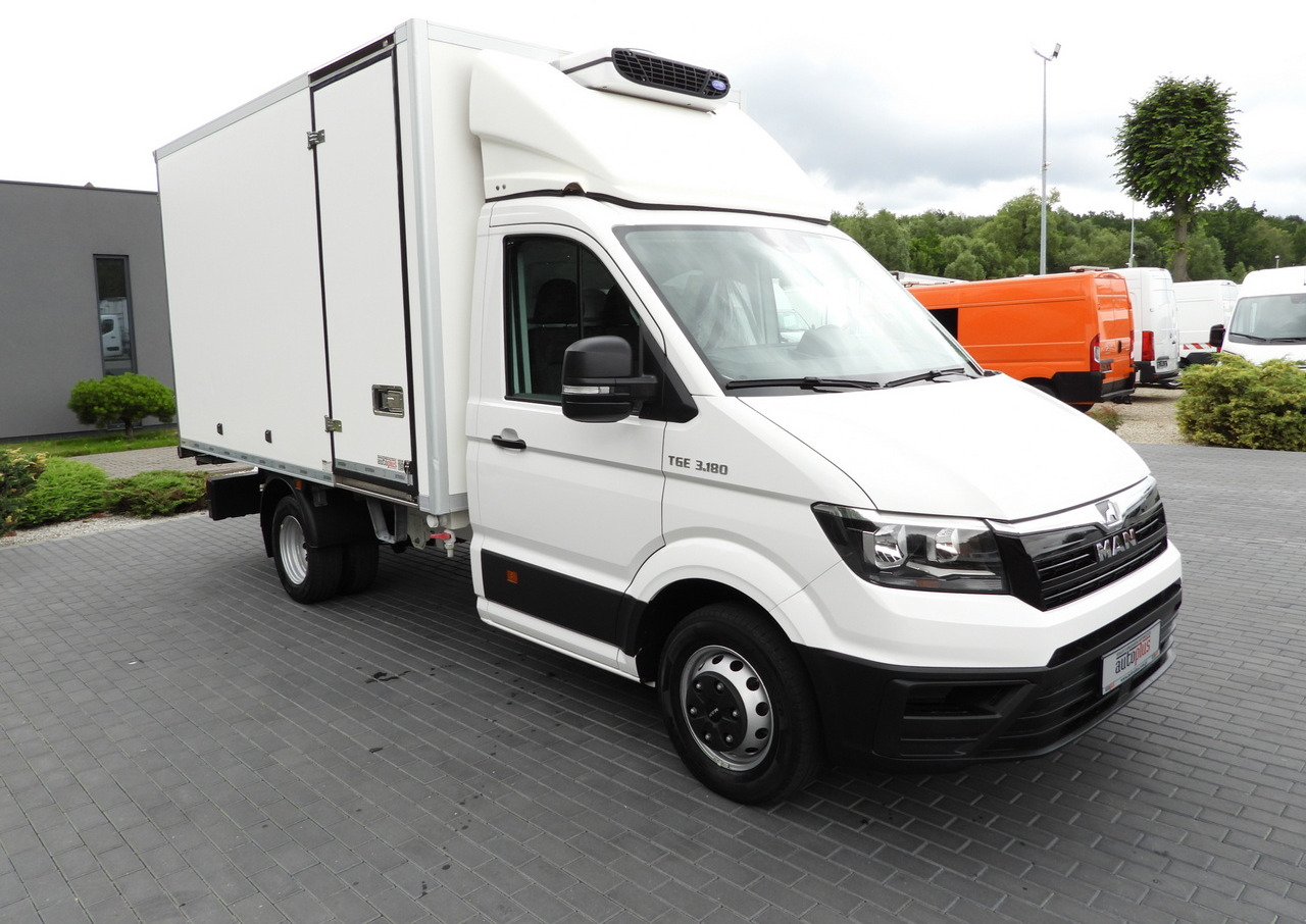 MAN TGE 3.180 REGRIGERATOR BOX 0*C CRUISE CONTROL TWIN WHEELS AIR CONDITIONING 180HP - Furgoneta frigorifica: foto 4 MAN TGE 3.180 REGRIGERATOR BOX 0*C CRUISE CONTROL TWIN WHEELS AIR CONDITIONING 180HP - Furgoneta frigorifica: foto 4