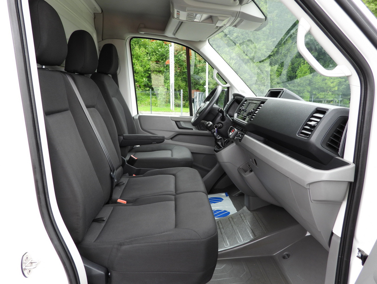 Arrendamiento de MAN TGE 3.180 REGRIGERATOR BOX 0*C CRUISE CONTROL TWIN WHEELS AIR CONDITIONING  180HP MAN TGE 3.180 REGRIGERATOR BOX 0*C CRUISE CONTROL TWIN WHEELS AIR CONDITIONING  180HP: foto 41