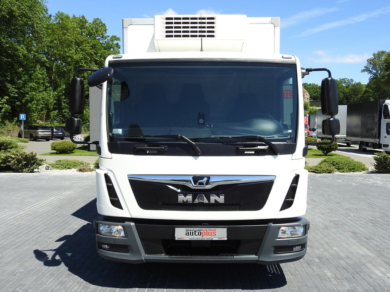 MAN TGL 10.180 REGRIGERATOR BOX -20*C 11 PALLETS POWER SUPPLY 230V AIR CONDITIONING PNEUMATICS TWIN WHEELS 180HP - Camión frigorífico: foto 5 MAN TGL 10.180 REGRIGERATOR BOX -20*C 11 PALLETS POWER SUPPLY 230V AIR CONDITIONING PNEUMATICS TWIN WHEELS 180HP - Camión frigorífico: foto 5