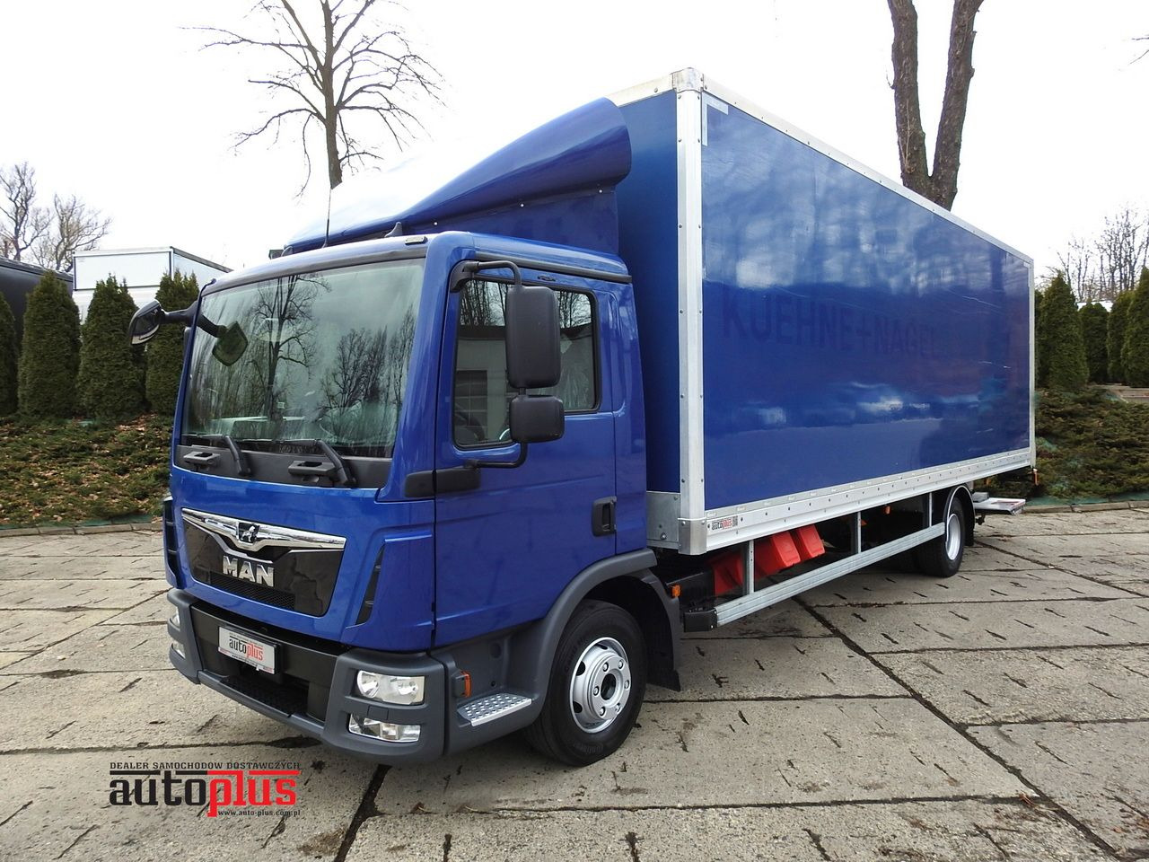 MAN TGL 12.220 BOX LIFT 18 PALLETS CRUISE CONTROLAIR CONDITIONING PNEUMATICS AUTOMATIC TWIN WHEELS 220HP - Furgoneta caja cerrada: foto 1 MAN TGL 12.220 BOX LIFT 18 PALLETS CRUISE CONTROLAIR CONDITIONING PNEUMATICS AUTOMATIC TWIN WHEELS 220HP - Furgoneta caja cerrada: foto 1