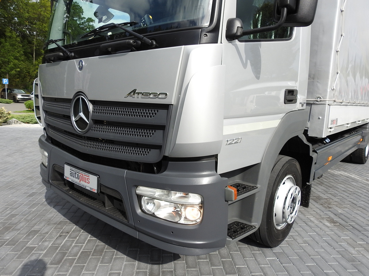 Camión lona MERCEDES ATEGO 1221 TARPAULIN LIFT 16 PALLETS WEBASTO AIR CONDITIONING PNEUMATICS TWIN WHEELS 230HP: foto 19 Camión lona MERCEDES ATEGO 1221 TARPAULIN LIFT 16 PALLETS WEBASTO AIR CONDITIONING PNEUMATICS TWIN WHEELS 230HP: foto 19
