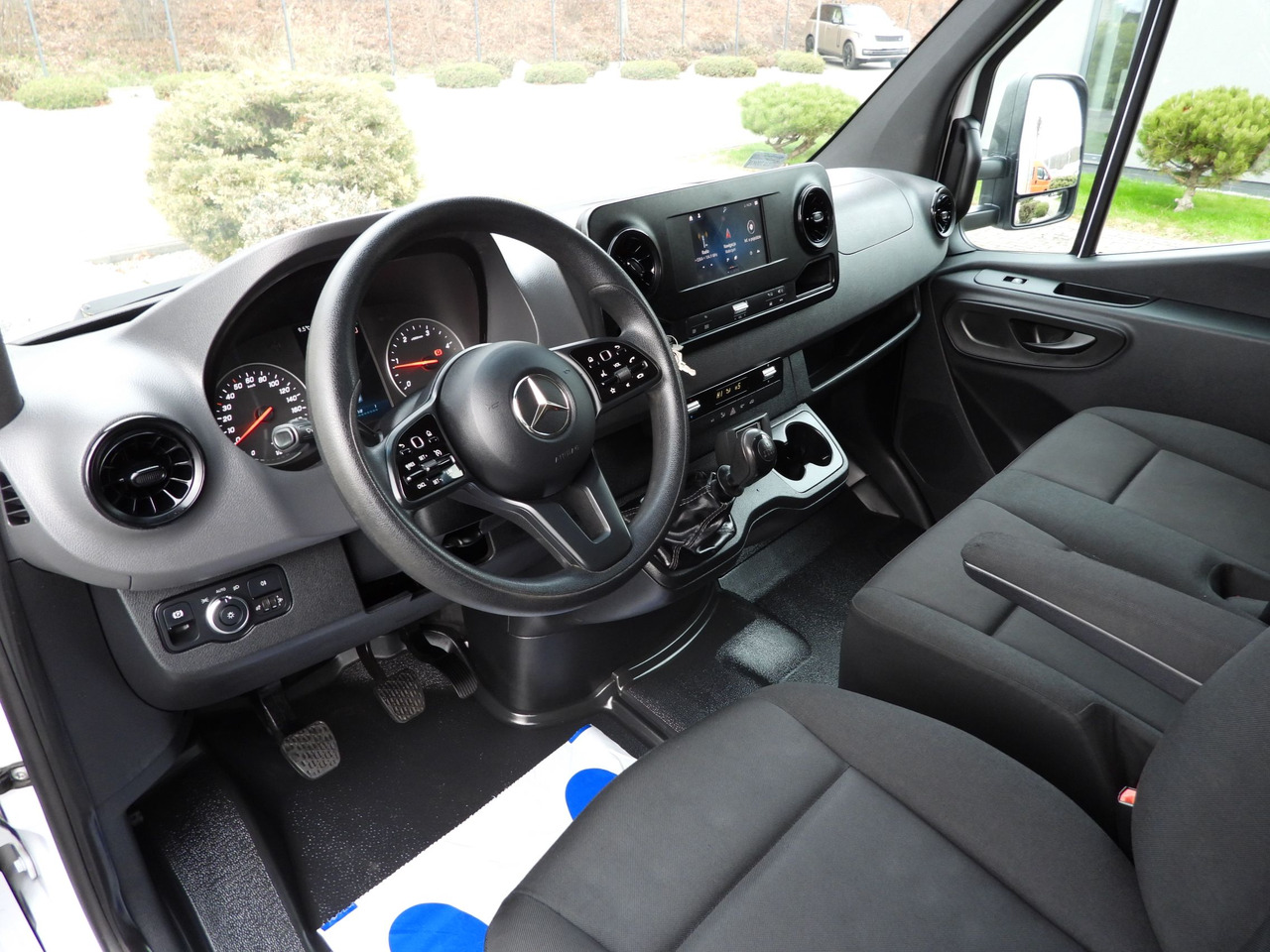 MERCEDES SPRINTER 314 REGRIGERATOR BOX -1*C CRUISE CONTROL NAVIGATION AIR CONDITIONING 140HP - Furgoneta frigorifica: foto 2 MERCEDES SPRINTER 314 REGRIGERATOR BOX -1*C CRUISE CONTROL NAVIGATION AIR CONDITIONING 140HP - Furgoneta frigorifica: foto 2