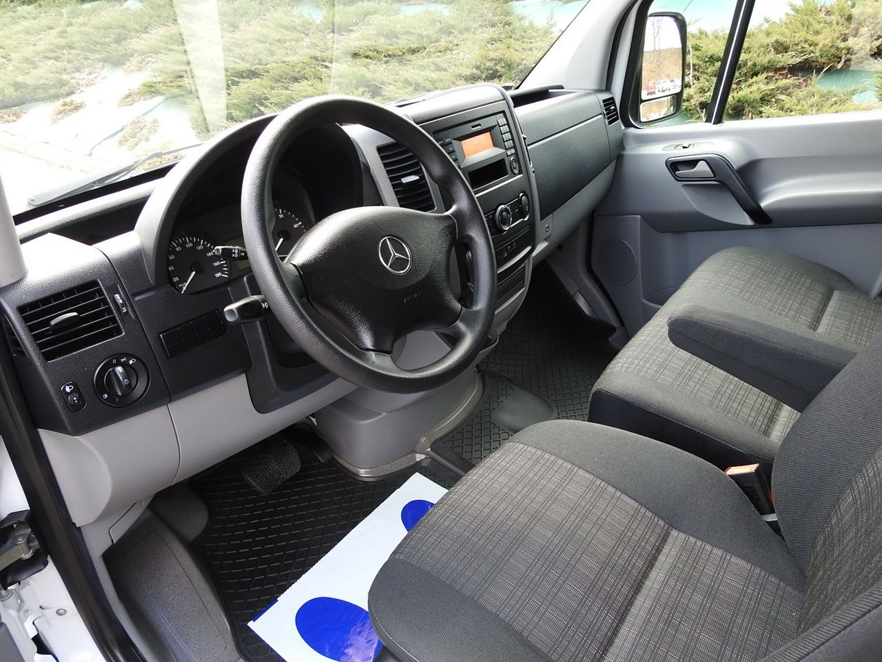 MERCEDES SPRINTER 316 THREE-WAY TIPPER CRUISE CONTROL AUTOMATIC TRANSMISSION AIR CONDITIONING 160HP - Furgoneta basculante: foto 2 MERCEDES SPRINTER 316 THREE-WAY TIPPER CRUISE CONTROL AUTOMATIC TRANSMISSION AIR CONDITIONING 160HP - Furgoneta basculante: foto 2