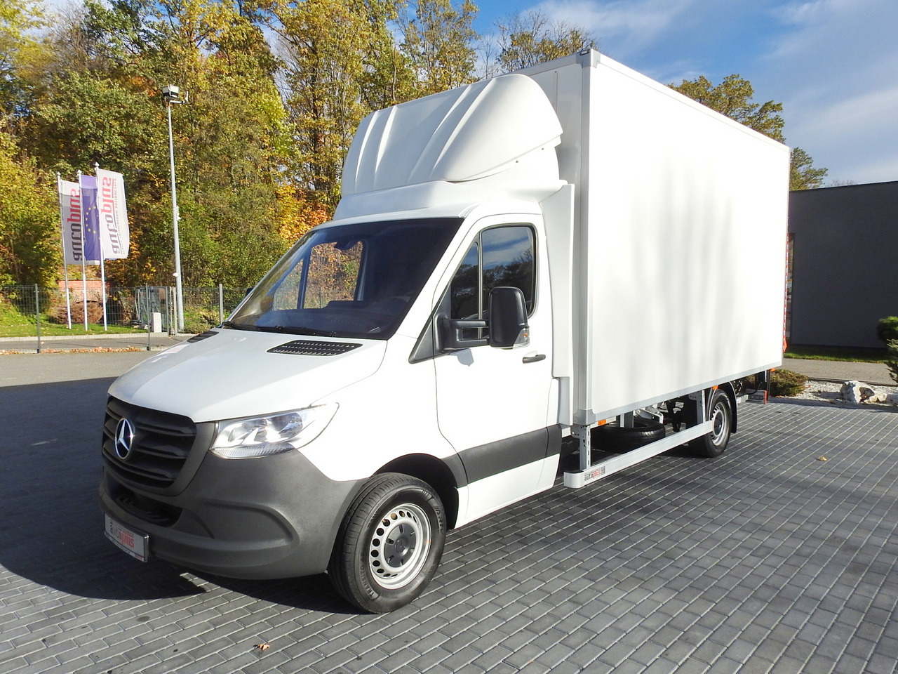 Arrendamiento de MERCEDES SPRINTER BOX LIFT 8 PALLETS AIR CONDITIONING 150HP MERCEDES SPRINTER BOX LIFT 8 PALLETS AIR CONDITIONING 150HP: foto 6 Arrendamiento de MERCEDES SPRINTER BOX LIFT 8 PALLETS AIR CONDITIONING 150HP MERCEDES SPRINTER BOX LIFT 8 PALLETS AIR CONDITIONING 150HP: foto 6