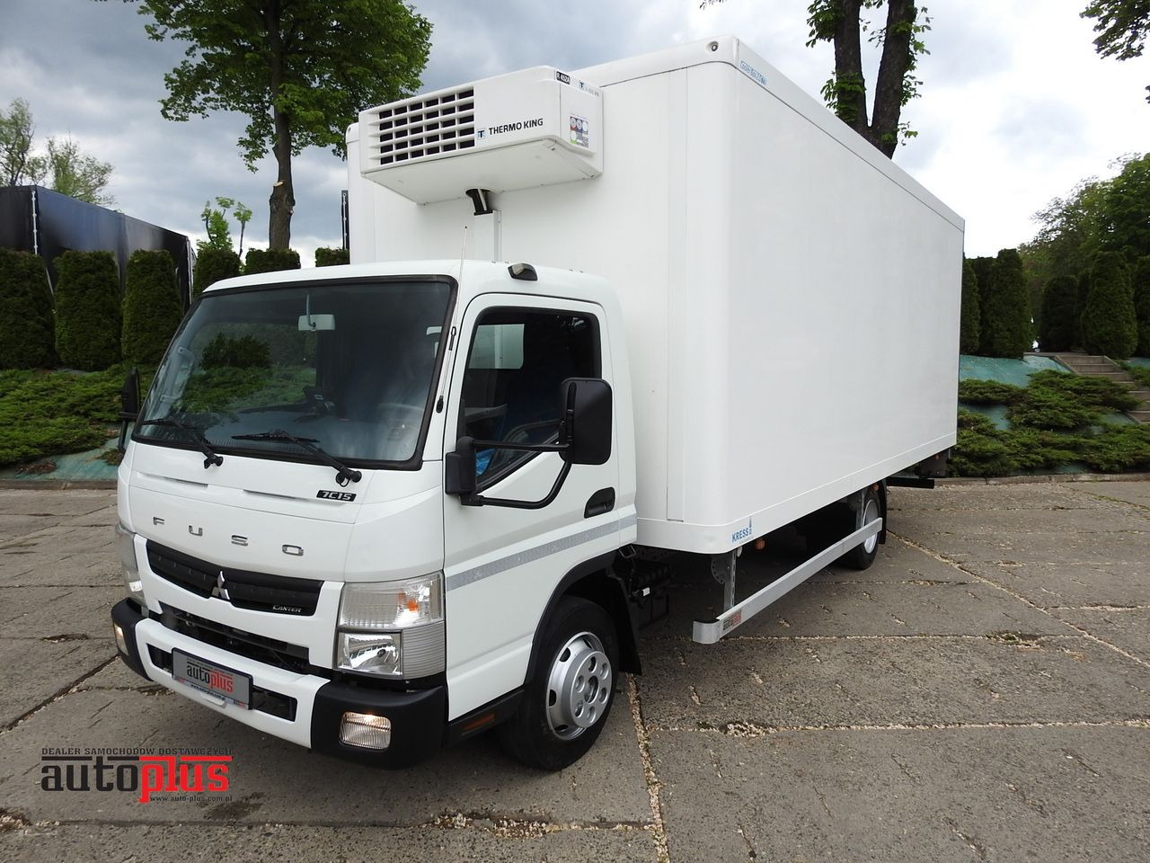 MITSUBISHI CANTER FUSO 7C15 REGRIGERATOR BOX -4*C LIFT POWER SUPPLY 230V AIR CONDITIONING AUTOMATIC TRANSMISSION  150HP - Camión frigorífico: foto 1 MITSUBISHI CANTER FUSO 7C15 REGRIGERATOR BOX -4*C LIFT POWER SUPPLY 230V AIR CONDITIONING AUTOMATIC TRANSMISSION  150HP - Camión frigorífico: foto 1
