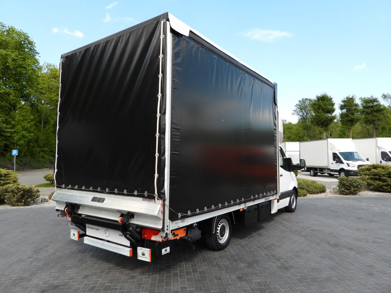 Mercedes-Benz SPRINTER 316 PRITSCHE PLANE AUFZUG 10 PALETTEN - Furgoneta con lona, Furgoneta combi: foto 3 Mercedes-Benz SPRINTER 316 PRITSCHE PLANE AUFZUG 10 PALETTEN - Furgoneta con lona, Furgoneta combi: foto 3