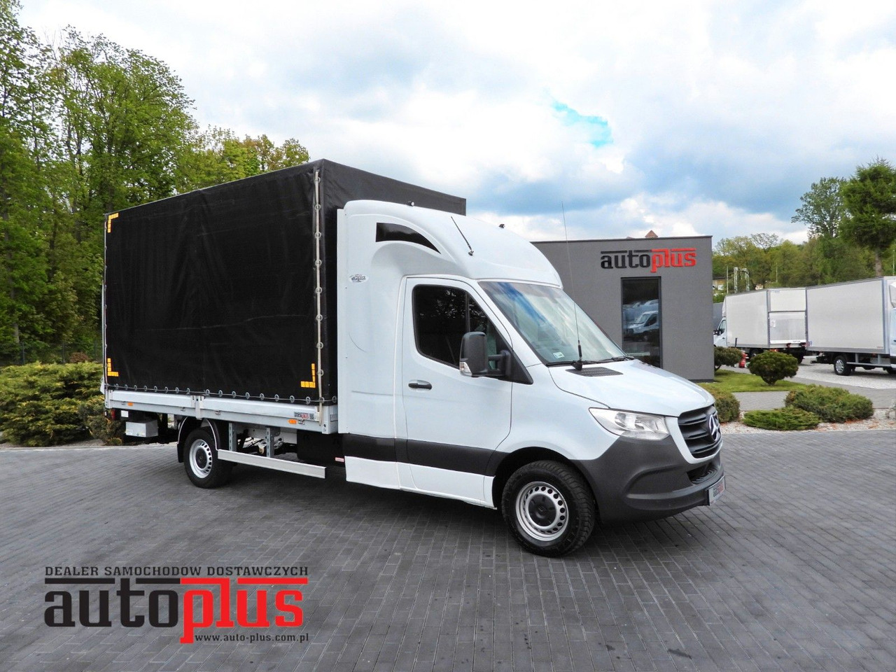 Mercedes-Benz SPRINTER 316 PRITSCHE PLANE AUFZUG 8 PALETTEN - Furgoneta con lona, Furgoneta combi: foto 1 Mercedes-Benz SPRINTER 316 PRITSCHE PLANE AUFZUG 8 PALETTEN - Furgoneta con lona, Furgoneta combi: foto 1