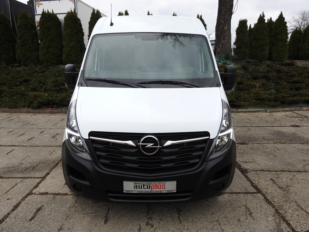 OPEL MOVANO REFRIGERATOR VAN 0*C CRUISE CONTROL NAVIGATION AIR CONDITIONING LED LIGHTS  136HP - Furgoneta frigorifica: foto 5 OPEL MOVANO REFRIGERATOR VAN 0*C CRUISE CONTROL NAVIGATION AIR CONDITIONING LED LIGHTS  136HP - Furgoneta frigorifica: foto 5