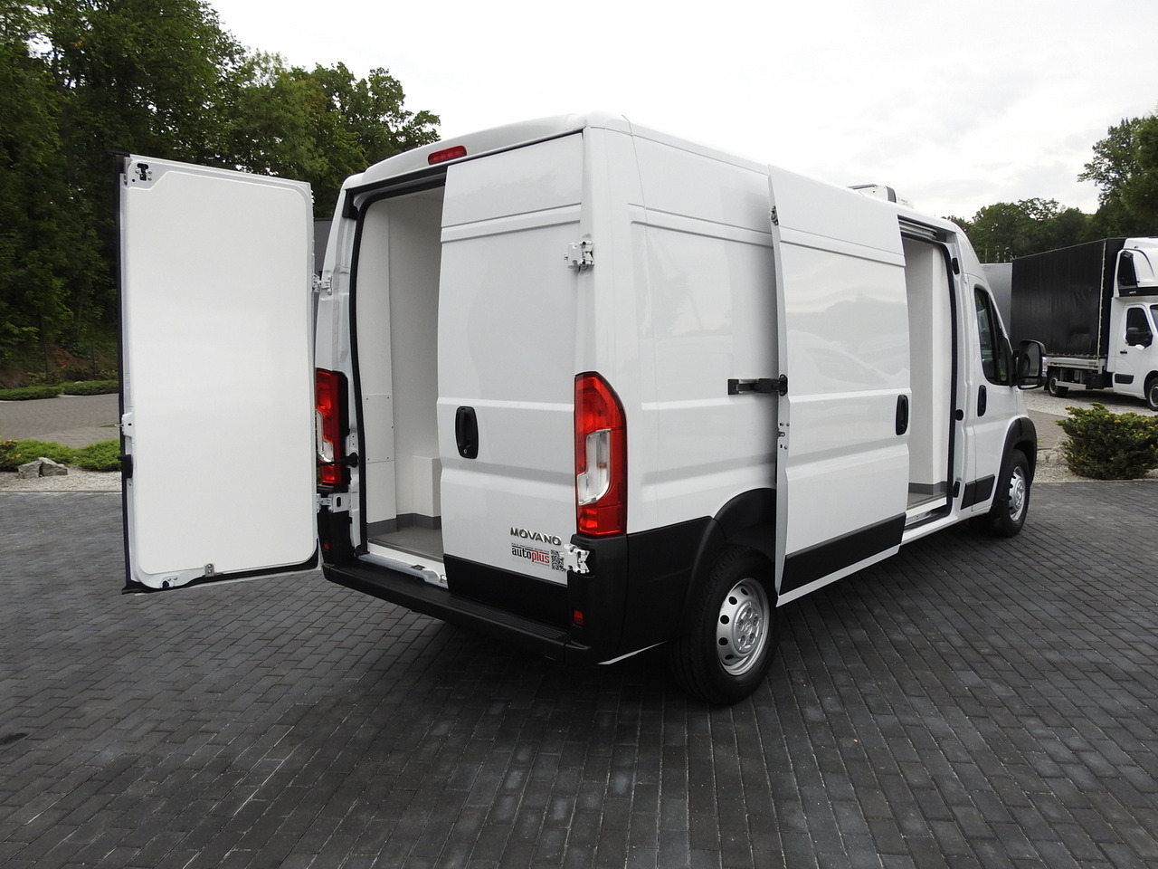 OPEL MOVANO REFRIGERATOR VAN 0*C HEATING FUNCTION AIR CONDITIONING  140HP - Furgoneta frigorifica: foto 3 OPEL MOVANO REFRIGERATOR VAN 0*C HEATING FUNCTION AIR CONDITIONING  140HP - Furgoneta frigorifica: foto 3