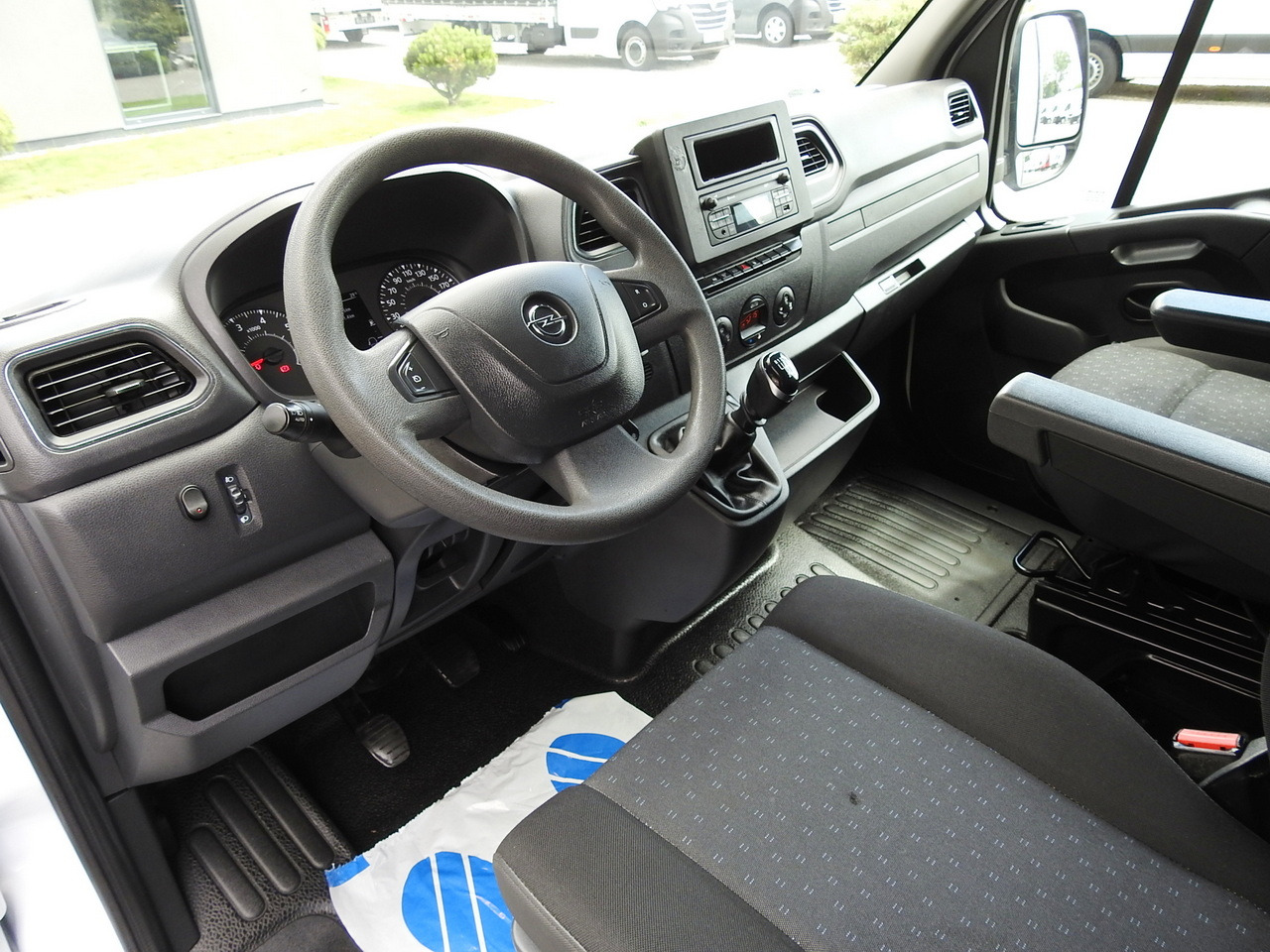 OPEL MOVANO TARPAULIN 10 PALLETS WEBASTO CRUISE CONTROL AIR CONDITIONING PNEUMATICS 165HP - Furgoneta con lona: foto 2 OPEL MOVANO TARPAULIN 10 PALLETS WEBASTO CRUISE CONTROL AIR CONDITIONING PNEUMATICS 165HP - Furgoneta con lona: foto 2