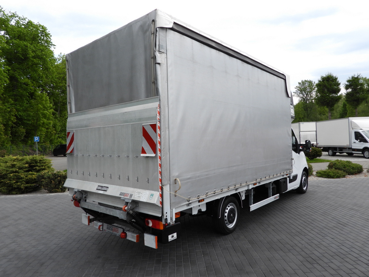 OPEL MOVANO TARPAULIN LIFT 9 PALLETS WEBASTO CRUISE CONTROL LED LIGHTS PNEUMATICS AIR CONDITIONING 165HP - Furgoneta con lona: foto 3 OPEL MOVANO TARPAULIN LIFT 9 PALLETS WEBASTO CRUISE CONTROL LED LIGHTS PNEUMATICS AIR CONDITIONING 165HP - Furgoneta con lona: foto 3
