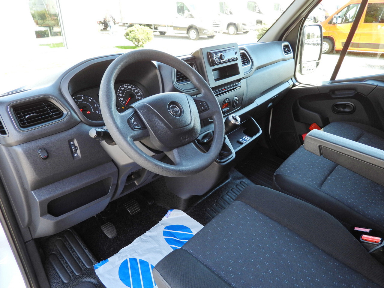 OPEL MOVANO TARPAULIN LIFT 9 PALLETS WEBASTO CRUISE CONTROL LED LIGHTS PNEUMATICS AIR CONDITIONING 165HP - Furgoneta con lona: foto 2 OPEL MOVANO TARPAULIN LIFT 9 PALLETS WEBASTO CRUISE CONTROL LED LIGHTS PNEUMATICS AIR CONDITIONING 165HP - Furgoneta con lona: foto 2