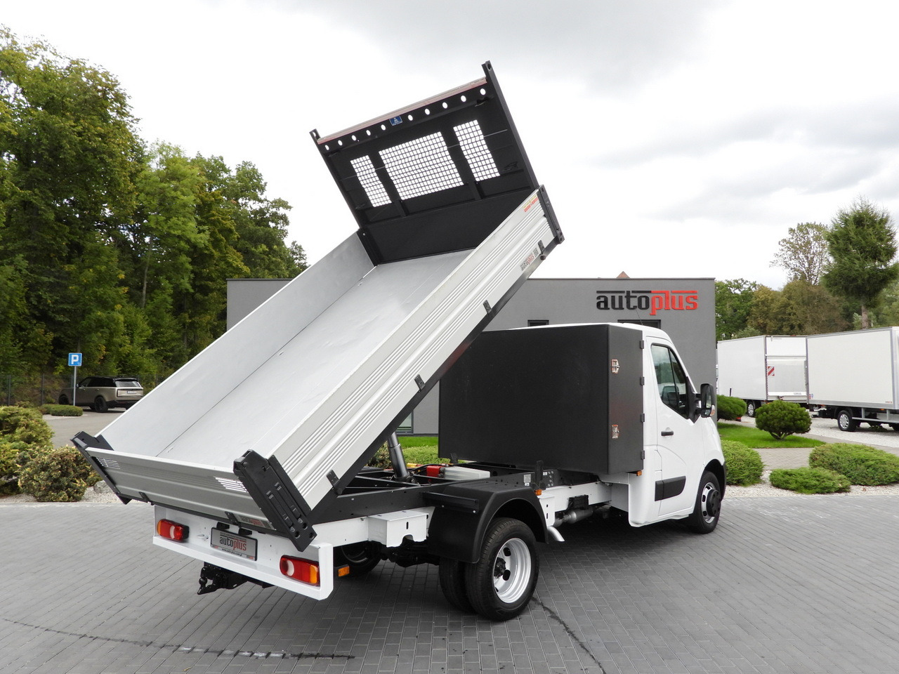 OPEL MOVANO TIPPER NAVIGATION LED LIGHTS TWIN WHEELS AIR CONDITIONING 145HP - Furgoneta basculante: foto 3 OPEL MOVANO TIPPER NAVIGATION LED LIGHTS TWIN WHEELS AIR CONDITIONING 145HP - Furgoneta basculante: foto 3