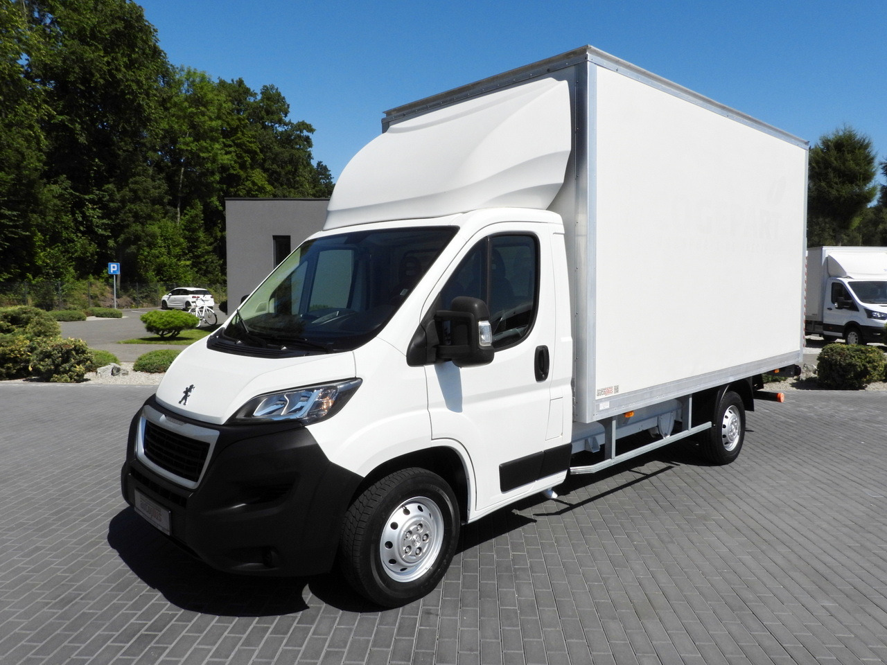 Furgoneta caja cerrada PEUGEOT BOXER BOX LIFT 8 PALLETS CRUISE CONTROL AIR CONDITIONING 130HP: foto 18 Furgoneta caja cerrada PEUGEOT BOXER BOX LIFT 8 PALLETS CRUISE CONTROL AIR CONDITIONING 130HP: foto 18