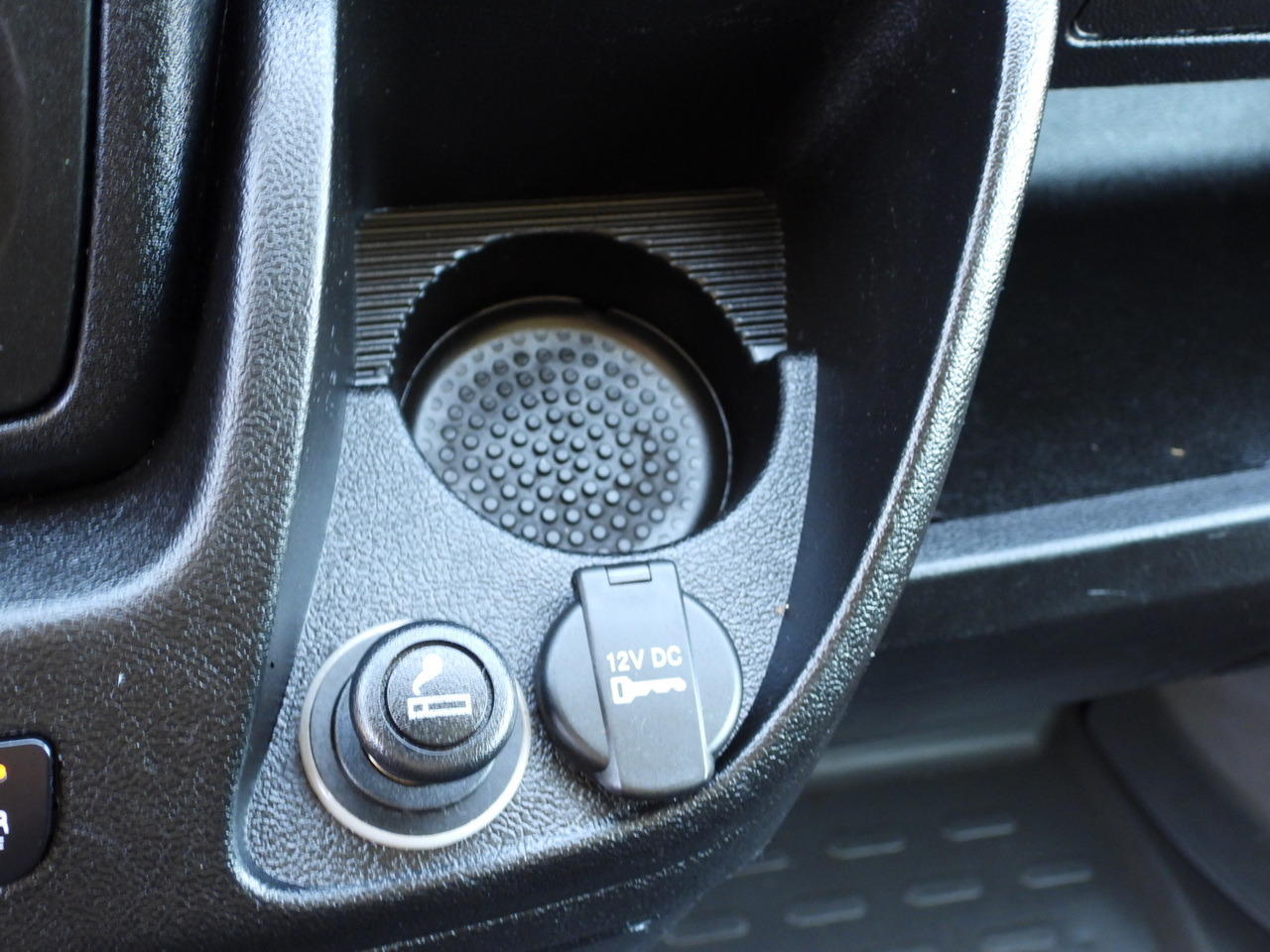 Furgoneta caja cerrada PEUGEOT BOXER BOX LIFT 8 PALLETS CRUISE CONTROL AIR CONDITIONING 130HP: foto 35 Furgoneta caja cerrada PEUGEOT BOXER BOX LIFT 8 PALLETS CRUISE CONTROL AIR CONDITIONING 130HP: foto 35