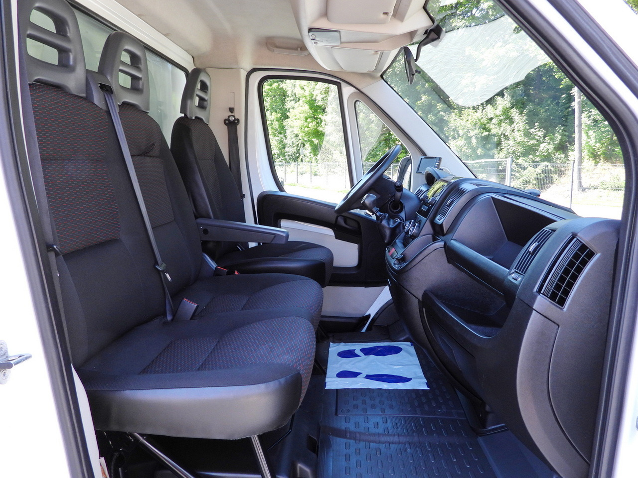 Furgoneta caja cerrada PEUGEOT BOXER BOX LIFT 8 PALLETS CRUISE CONTROL AIR CONDITIONING 130HP: foto 37 Furgoneta caja cerrada PEUGEOT BOXER BOX LIFT 8 PALLETS CRUISE CONTROL AIR CONDITIONING 130HP: foto 37