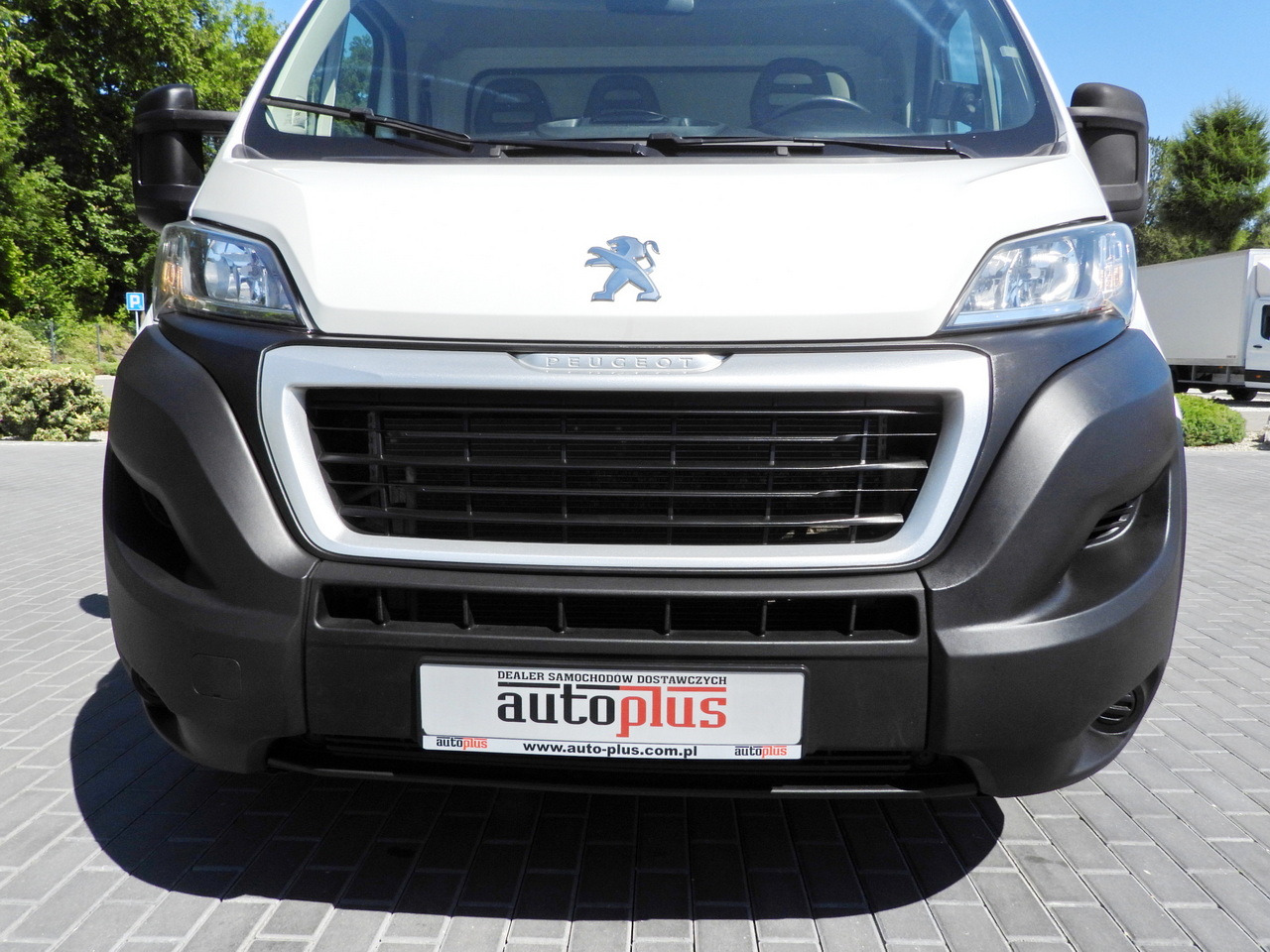 Furgoneta caja cerrada PEUGEOT BOXER BOX LIFT 8 PALLETS CRUISE CONTROL AIR CONDITIONING 130HP: foto 14 Furgoneta caja cerrada PEUGEOT BOXER BOX LIFT 8 PALLETS CRUISE CONTROL AIR CONDITIONING 130HP: foto 14