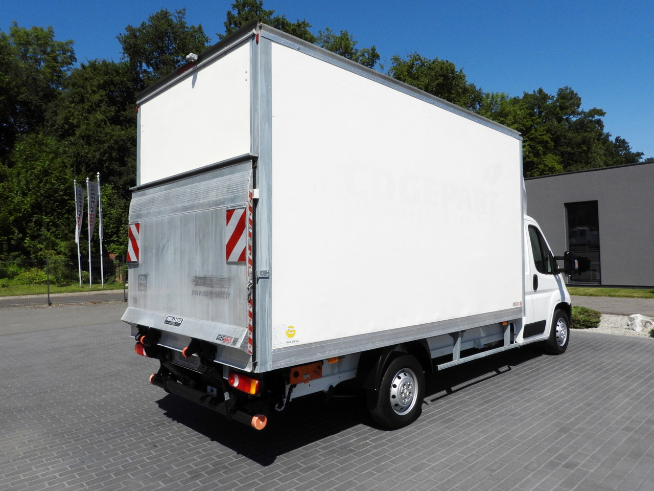 Furgoneta caja cerrada PEUGEOT BOXER BOX LIFT 8 PALLETS CRUISE CONTROL AIR CONDITIONING 130HP: foto 13 Furgoneta caja cerrada PEUGEOT BOXER BOX LIFT 8 PALLETS CRUISE CONTROL AIR CONDITIONING 130HP: foto 13