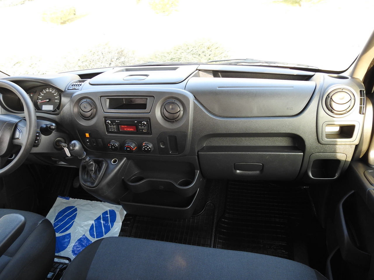 Furgón RENAULT MASTER BOX DELIVERY VAN 7 SEATS CRUISE CONTROL AIR CONDITIONING 130HP: foto 27 Furgón RENAULT MASTER BOX DELIVERY VAN 7 SEATS CRUISE CONTROL AIR CONDITIONING 130HP: foto 27