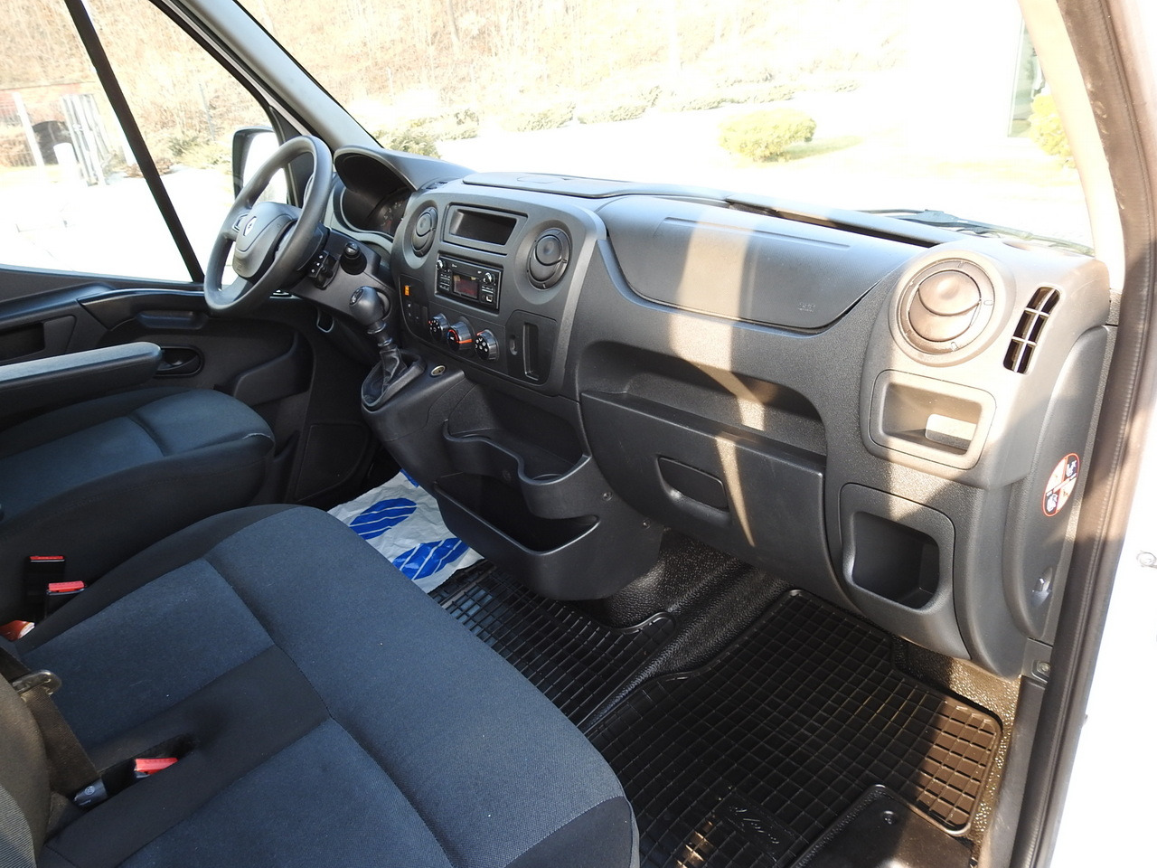 Furgón RENAULT MASTER BOX DELIVERY VAN 7 SEATS CRUISE CONTROL AIR CONDITIONING 130HP: foto 31 Furgón RENAULT MASTER BOX DELIVERY VAN 7 SEATS CRUISE CONTROL AIR CONDITIONING 130HP: foto 31