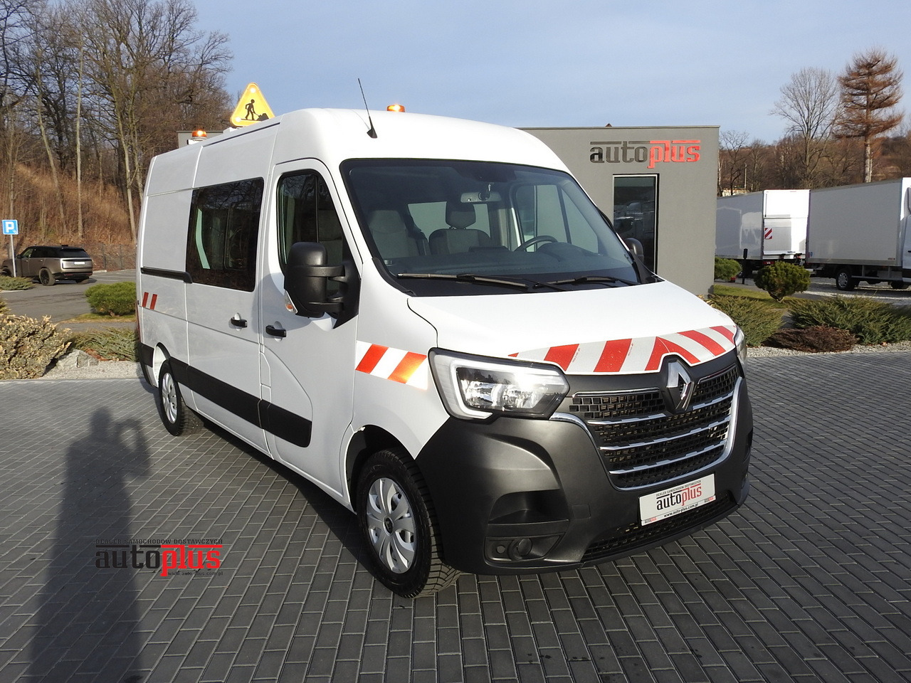 RENAULT MASTER BOX DELIVERY VAN 7 SEATS CRUISE CONTROL AIR CONDITIONING LED LIGHTS 135HP - Furgón: foto 1 RENAULT MASTER BOX DELIVERY VAN 7 SEATS CRUISE CONTROL AIR CONDITIONING LED LIGHTS 135HP - Furgón: foto 1