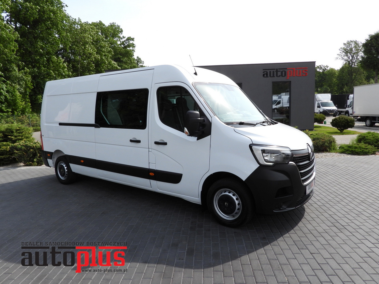 RENAULT MASTER BOX DELIVERY VAN 7 SEATS CRUISE CONTROL NAVIGATION LED LIGHTS AIR CONDITIONING 140HP - Furgón: foto 1 RENAULT MASTER BOX DELIVERY VAN 7 SEATS CRUISE CONTROL NAVIGATION LED LIGHTS AIR CONDITIONING 140HP - Furgón: foto 1