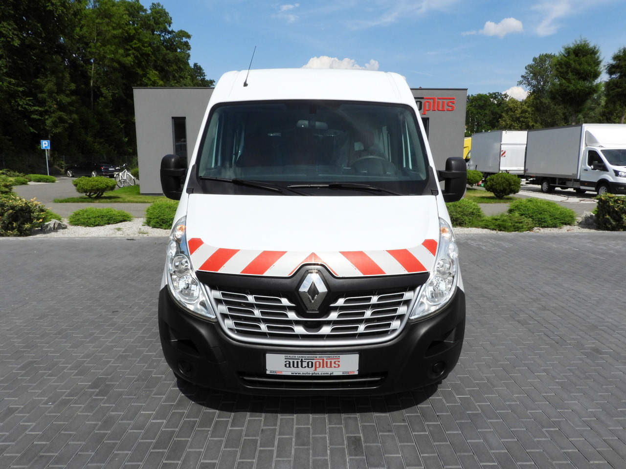 RENAULT MASTER BOX DELIVERY VAN 7 SEATS CRUISE CONTROL TWIN WHEELS AIR CONDITIONING 145HP - Furgón: foto 5 RENAULT MASTER BOX DELIVERY VAN 7 SEATS CRUISE CONTROL TWIN WHEELS AIR CONDITIONING 145HP - Furgón: foto 5