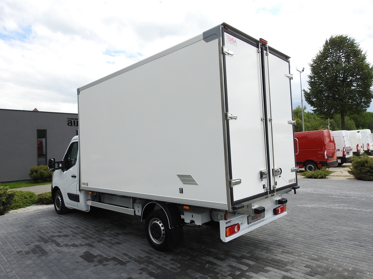 Arrendamiento de RENAULT MASTER NEW REGRIGERATOR BOX -10*C 8 PALLETS CRUISE CONTROL AIR CONDITIONING LED LIGHTS GUARANTEE 165HP RENAULT MASTER NEW REGRIGERATOR BOX -10*C 8 PALLETS CRUISE CONTROL AIR CONDITIONING LED LIGHTS GUARANTEE 165HP: foto 10 Arrendamiento de RENAULT MASTER NEW REGRIGERATOR BOX -10*C 8 PALLETS CRUISE CONTROL AIR CONDITIONING LED LIGHTS GUARANTEE 165HP RENAULT MASTER NEW REGRIGERATOR BOX -10*C 8 PALLETS CRUISE CONTROL AIR CONDITIONING LED LIGHTS GUARANTEE 165HP: foto 10