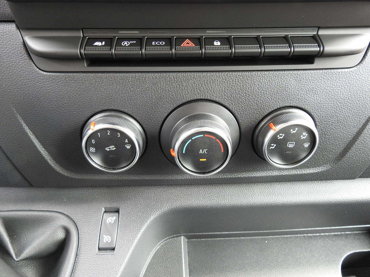 Arrendamiento de RENAULT MASTER NEW REGRIGERATOR BOX -10*C 8 PALLETS CRUISE CONTROL AIR CONDITIONING LED LIGHTS GUARANTEE 165HP RENAULT MASTER NEW REGRIGERATOR BOX -10*C 8 PALLETS CRUISE CONTROL AIR CONDITIONING LED LIGHTS GUARANTEE 165HP: foto 36 Arrendamiento de RENAULT MASTER NEW REGRIGERATOR BOX -10*C 8 PALLETS CRUISE CONTROL AIR CONDITIONING LED LIGHTS GUARANTEE 165HP RENAULT MASTER NEW REGRIGERATOR BOX -10*C 8 PALLETS CRUISE CONTROL AIR CONDITIONING LED LIGHTS GUARANTEE 165HP: foto 36