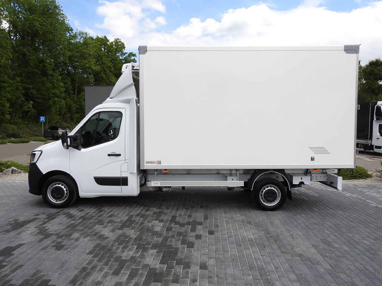 Arrendamiento de RENAULT MASTER NEW REGRIGERATOR BOX -10*C 8 PALLETS CRUISE CONTROL AIR CONDITIONING LED LIGHTS GUARANTEE 165HP RENAULT MASTER NEW REGRIGERATOR BOX -10*C 8 PALLETS CRUISE CONTROL AIR CONDITIONING LED LIGHTS GUARANTEE 165HP: foto 9 Arrendamiento de RENAULT MASTER NEW REGRIGERATOR BOX -10*C 8 PALLETS CRUISE CONTROL AIR CONDITIONING LED LIGHTS GUARANTEE 165HP RENAULT MASTER NEW REGRIGERATOR BOX -10*C 8 PALLETS CRUISE CONTROL AIR CONDITIONING LED LIGHTS GUARANTEE 165HP: foto 9