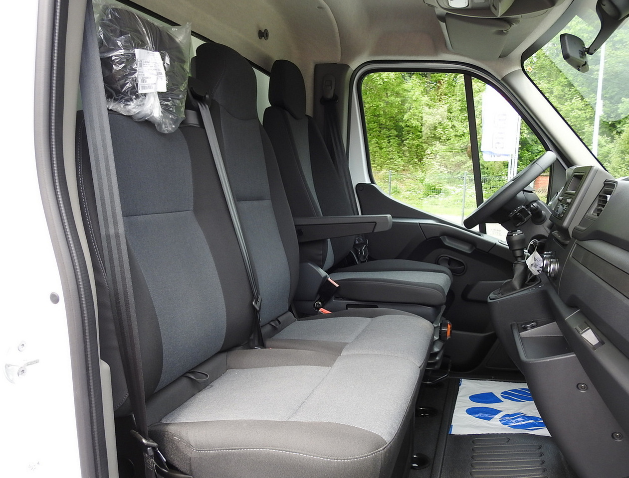 Arrendamiento de RENAULT MASTER NEW REGRIGERATOR BOX -10*C 8 PALLETS CRUISE CONTROL AIR CONDITIONING LED LIGHTS GUARANTEE 165HP RENAULT MASTER NEW REGRIGERATOR BOX -10*C 8 PALLETS CRUISE CONTROL AIR CONDITIONING LED LIGHTS GUARANTEE 165HP: foto 39 Arrendamiento de RENAULT MASTER NEW REGRIGERATOR BOX -10*C 8 PALLETS CRUISE CONTROL AIR CONDITIONING LED LIGHTS GUARANTEE 165HP RENAULT MASTER NEW REGRIGERATOR BOX -10*C 8 PALLETS CRUISE CONTROL AIR CONDITIONING LED LIGHTS GUARANTEE 165HP: foto 39