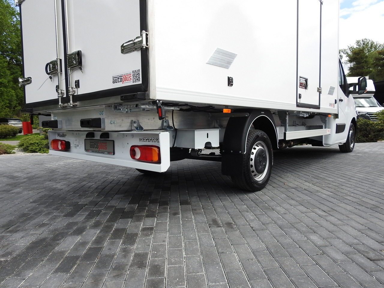 Arrendamiento de RENAULT MASTER NEW REGRIGERATOR BOX -10*C 8 PALLETS CRUISE CONTROL AIR CONDITIONING LED LIGHTS GUARANTEE 165HP RENAULT MASTER NEW REGRIGERATOR BOX -10*C 8 PALLETS CRUISE CONTROL AIR CONDITIONING LED LIGHTS GUARANTEE 165HP: foto 25 Arrendamiento de RENAULT MASTER NEW REGRIGERATOR BOX -10*C 8 PALLETS CRUISE CONTROL AIR CONDITIONING LED LIGHTS GUARANTEE 165HP RENAULT MASTER NEW REGRIGERATOR BOX -10*C 8 PALLETS CRUISE CONTROL AIR CONDITIONING LED LIGHTS GUARANTEE 165HP: foto 25