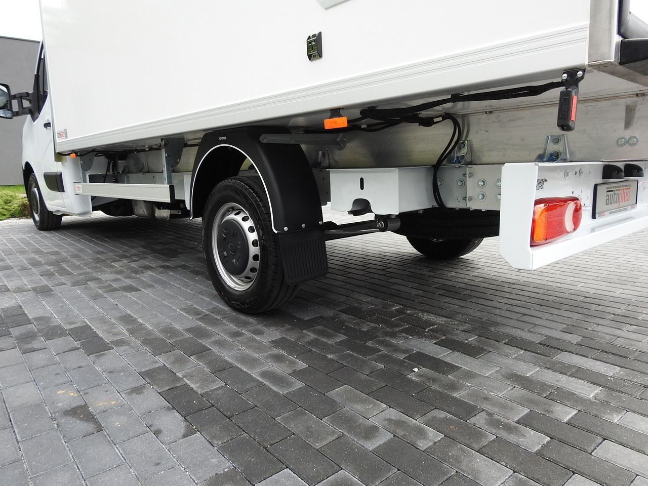 Arrendamiento de RENAULT MASTER NEW REGRIGERATOR BOX -10*C 8 PALLETS CRUISE CONTROL AIR CONDITIONING LED LIGHTS GUARANTEE 165HP RENAULT MASTER NEW REGRIGERATOR BOX -10*C 8 PALLETS CRUISE CONTROL AIR CONDITIONING LED LIGHTS GUARANTEE 165HP: foto 17 Arrendamiento de RENAULT MASTER NEW REGRIGERATOR BOX -10*C 8 PALLETS CRUISE CONTROL AIR CONDITIONING LED LIGHTS GUARANTEE 165HP RENAULT MASTER NEW REGRIGERATOR BOX -10*C 8 PALLETS CRUISE CONTROL AIR CONDITIONING LED LIGHTS GUARANTEE 165HP: foto 17