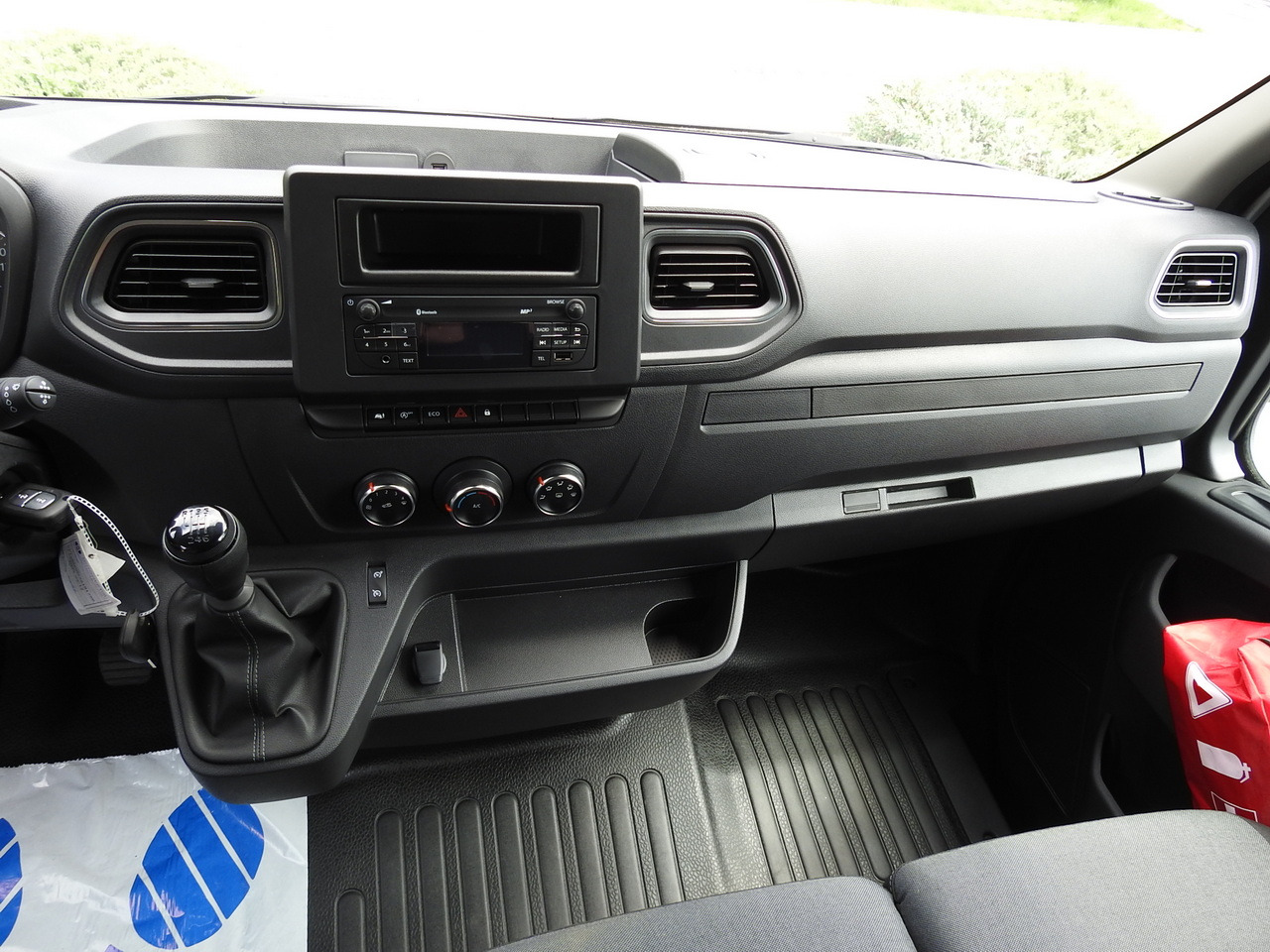 Arrendamiento de RENAULT MASTER NEW REGRIGERATOR BOX -10*C 8 PALLETS CRUISE CONTROL AIR CONDITIONING LED LIGHTS GUARANTEE 165HP RENAULT MASTER NEW REGRIGERATOR BOX -10*C 8 PALLETS CRUISE CONTROL AIR CONDITIONING LED LIGHTS GUARANTEE 165HP: foto 33 Arrendamiento de RENAULT MASTER NEW REGRIGERATOR BOX -10*C 8 PALLETS CRUISE CONTROL AIR CONDITIONING LED LIGHTS GUARANTEE 165HP RENAULT MASTER NEW REGRIGERATOR BOX -10*C 8 PALLETS CRUISE CONTROL AIR CONDITIONING LED LIGHTS GUARANTEE 165HP: foto 33