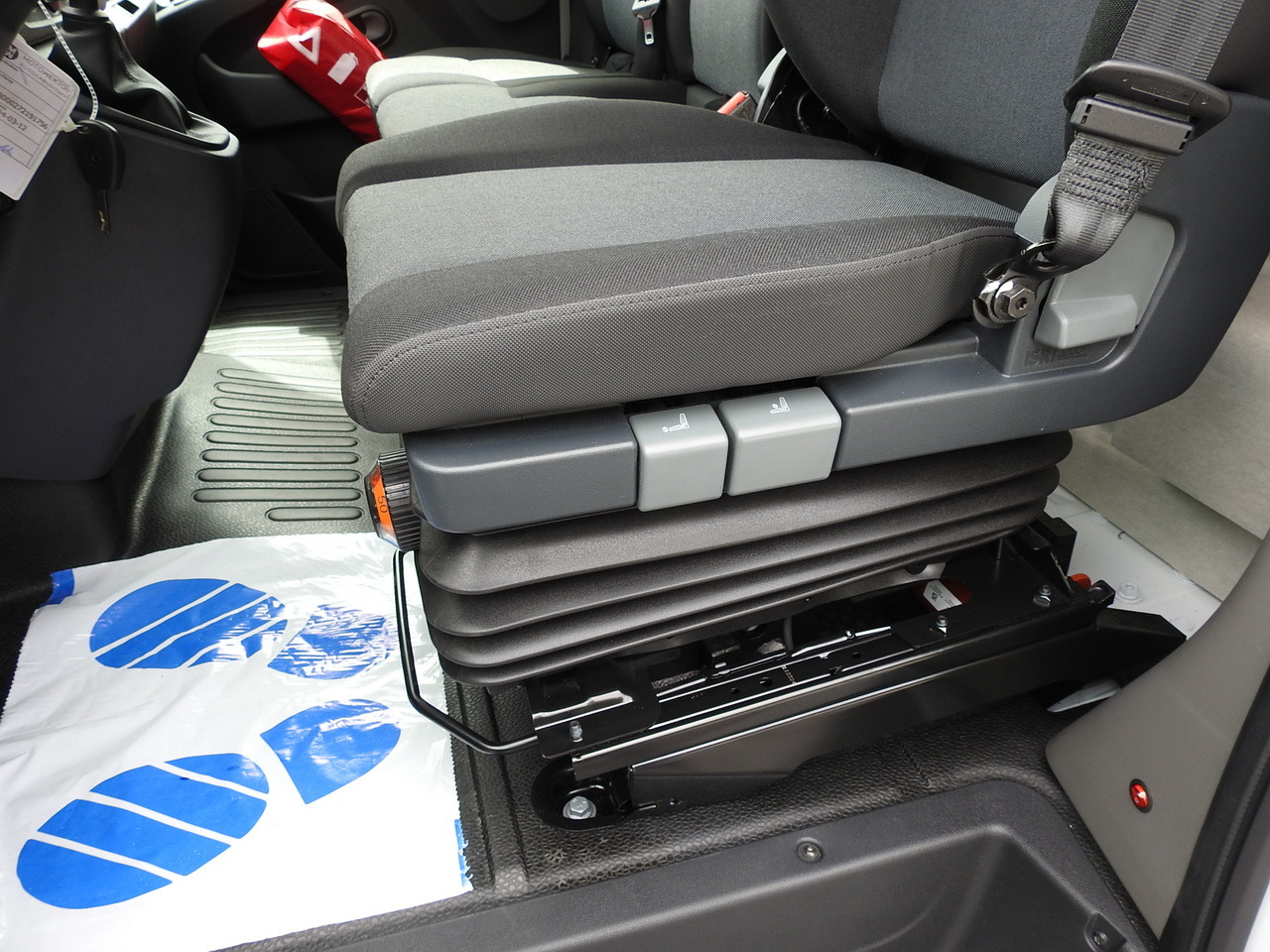 Arrendamiento de RENAULT MASTER NEW REGRIGERATOR BOX -10*C 8 PALLETS CRUISE CONTROL AIR CONDITIONING LED LIGHTS GUARANTEE 165HP RENAULT MASTER NEW REGRIGERATOR BOX -10*C 8 PALLETS CRUISE CONTROL AIR CONDITIONING LED LIGHTS GUARANTEE 165HP: foto 28 Arrendamiento de RENAULT MASTER NEW REGRIGERATOR BOX -10*C 8 PALLETS CRUISE CONTROL AIR CONDITIONING LED LIGHTS GUARANTEE 165HP RENAULT MASTER NEW REGRIGERATOR BOX -10*C 8 PALLETS CRUISE CONTROL AIR CONDITIONING LED LIGHTS GUARANTEE 165HP: foto 28