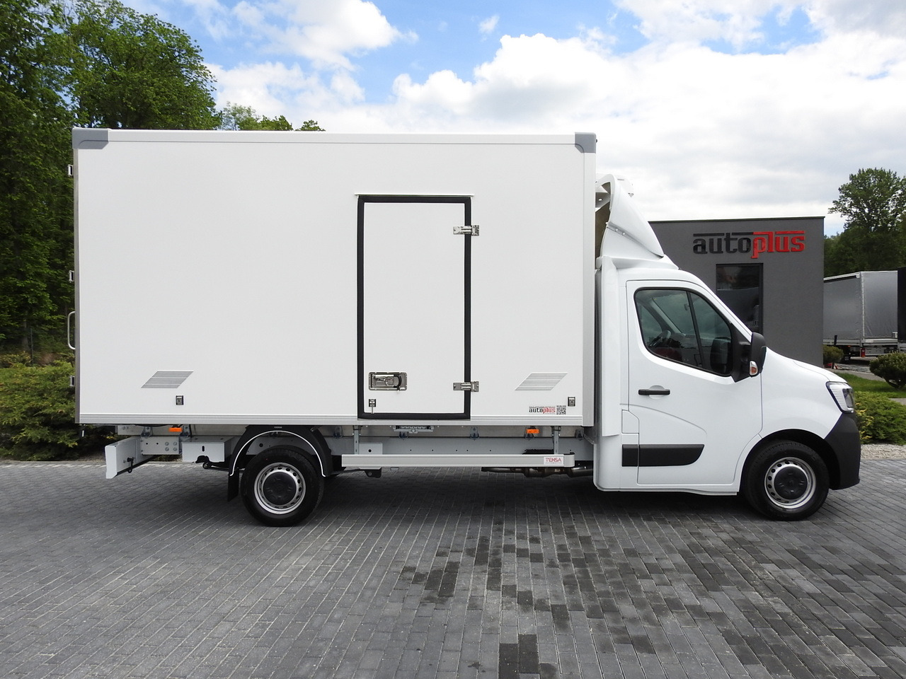 Arrendamiento de RENAULT MASTER NEW REGRIGERATOR BOX -10*C 8 PALLETS CRUISE CONTROL AIR CONDITIONING LED LIGHTS GUARANTEE 165HP RENAULT MASTER NEW REGRIGERATOR BOX -10*C 8 PALLETS CRUISE CONTROL AIR CONDITIONING LED LIGHTS GUARANTEE 165HP: foto 7 Arrendamiento de RENAULT MASTER NEW REGRIGERATOR BOX -10*C 8 PALLETS CRUISE CONTROL AIR CONDITIONING LED LIGHTS GUARANTEE 165HP RENAULT MASTER NEW REGRIGERATOR BOX -10*C 8 PALLETS CRUISE CONTROL AIR CONDITIONING LED LIGHTS GUARANTEE 165HP: foto 7