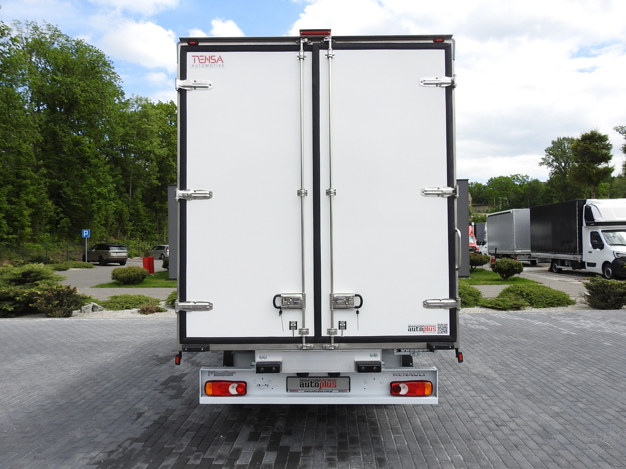 Arrendamiento de RENAULT MASTER NEW REGRIGERATOR BOX -10*C 8 PALLETS CRUISE CONTROL AIR CONDITIONING LED LIGHTS GUARANTEE 165HP RENAULT MASTER NEW REGRIGERATOR BOX -10*C 8 PALLETS CRUISE CONTROL AIR CONDITIONING LED LIGHTS GUARANTEE 165HP: foto 11 Arrendamiento de RENAULT MASTER NEW REGRIGERATOR BOX -10*C 8 PALLETS CRUISE CONTROL AIR CONDITIONING LED LIGHTS GUARANTEE 165HP RENAULT MASTER NEW REGRIGERATOR BOX -10*C 8 PALLETS CRUISE CONTROL AIR CONDITIONING LED LIGHTS GUARANTEE 165HP: foto 11