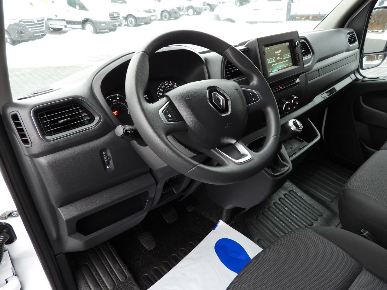RENAULT MASTER REFRIGERATOR VAN -10*C POWER SUPPLY 230V CRUISE CONTROL NAVIGATION LED LIGHTS AIR CONDITIONING 150HP - Furgoneta frigorifica: foto 2 RENAULT MASTER REFRIGERATOR VAN -10*C POWER SUPPLY 230V CRUISE CONTROL NAVIGATION LED LIGHTS AIR CONDITIONING 150HP - Furgoneta frigorifica: foto 2